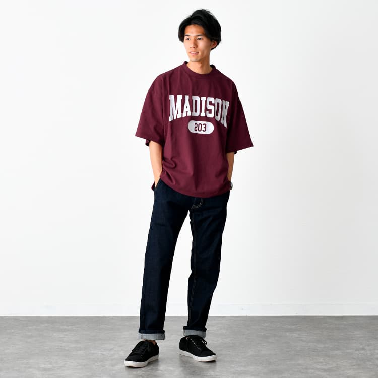 ワインのTシャツを使った学生におすすめのキャンパスコーデ